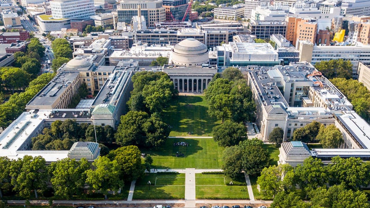 Massachusetts Institute of Technology (MIT)
